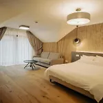 Zen Den