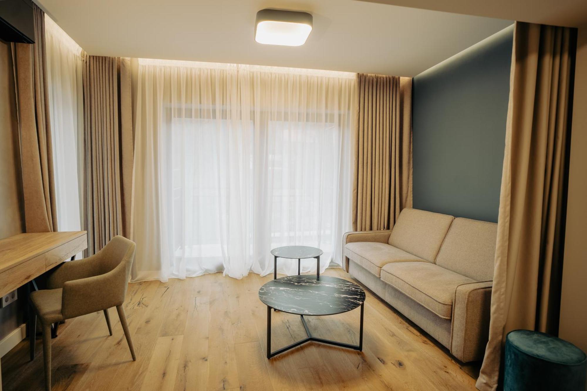 Zen Den